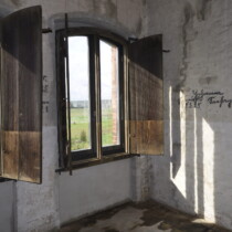 RAFAŁ GÓRCZYŃSKI - HORYZONT instalacja in situ10 x 1,5 metra (3) RAFAŁ GÓRCZYŃSKI - HORYZONT instalacja in situ10 x 1,5 metra (3)