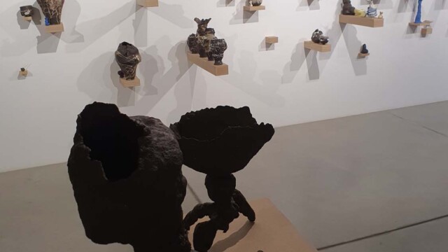 Marek Zieliński " Przekształcenia. Obiekty z pogranicza rzeźby i designu w nowych kontekstach doświadczania rzeczywistości."