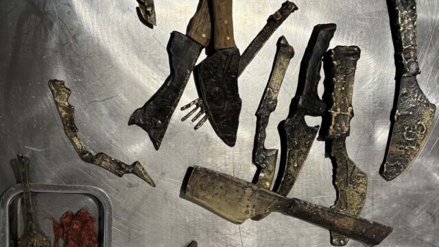 Julia Osika "Zestaw dla kanibala. Analiza problemu dosłowności i metaforyczności przedstawień kanibalizmu w kulturze artystycznej na podstawie konkretnych przykładów"