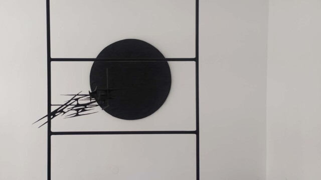 Konrad Smela "FOG - sztuka jako sposób wizualizacji negatywnych emocji w kontekście doświadczeń artysty, arteterapii i rzeźby"