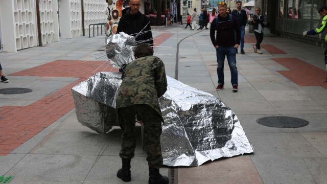 Martyna Przybyło "Konflikty przestrzenne Wszechświata sztuki. Anihilacja rzeźby"
