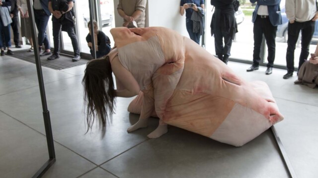 Ksenia Pyza "… ciałem w sztuce. O ciele czującym przestrzeń dzieła."