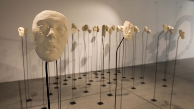 Michalina Wianecka "Momenty celebrowane – analiza autoportretu rzeźbiarskiego, jako personifikacji myśli, emocji i doświadczeń"