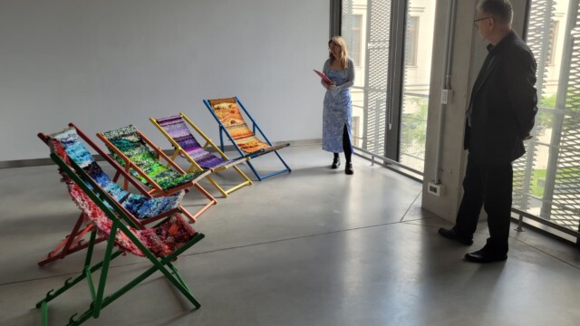 Oliwia Nowicka "Współczesne metamorfozy. Pomiędzy materialnością a wirtualnymi aspektami rzeczywistości"