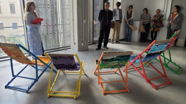 Oliwia Nowicka "Współczesne metamorfozy. Pomiędzy materialnością a wirtualnymi aspektami rzeczywistości"